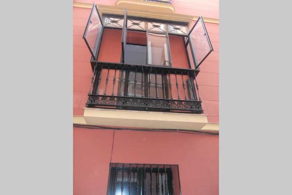 Cheap & Chic In The Center Of Sevilla מראה חיצוני תמונה