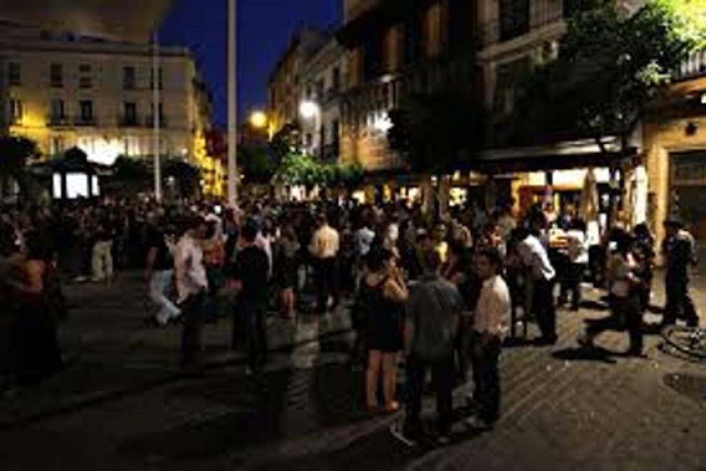 Cheap & Chic In The Center Of Sevilla מראה חיצוני תמונה